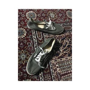 Authentic Low-Pro Vans.